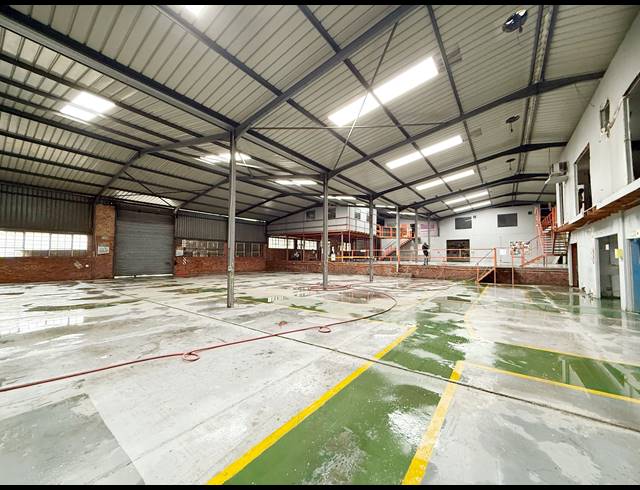 1,250M² WAREHOUSE TO LET IN WADEVILLE